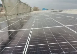 Grid-Tied vs Hybrid Solar Systems in Kenya: Which Solar Solution Is Right for You?